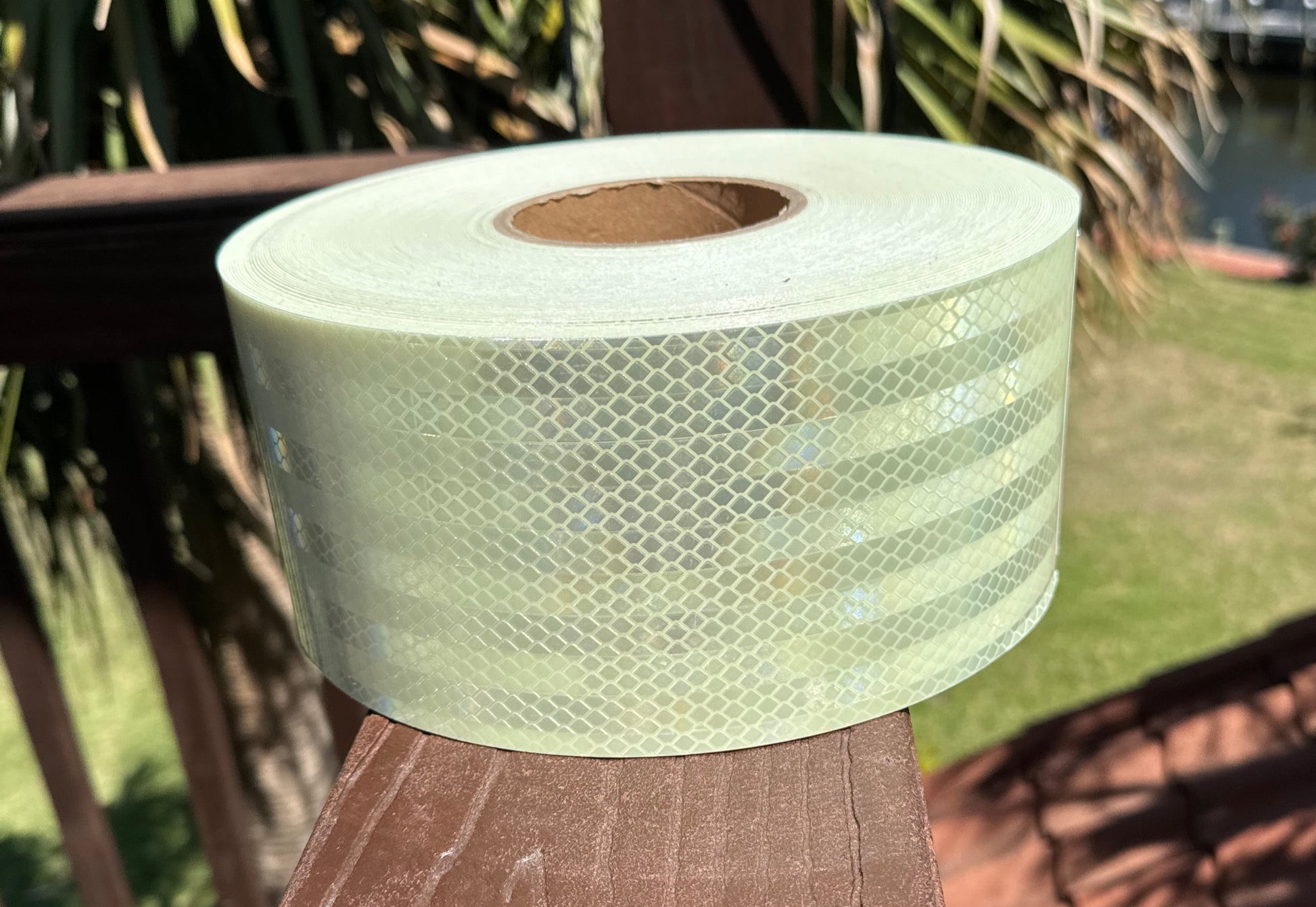 Prismatic Reflective Tape That Also Glows In The Dark - DM Brand (7690 Series) – Reflective