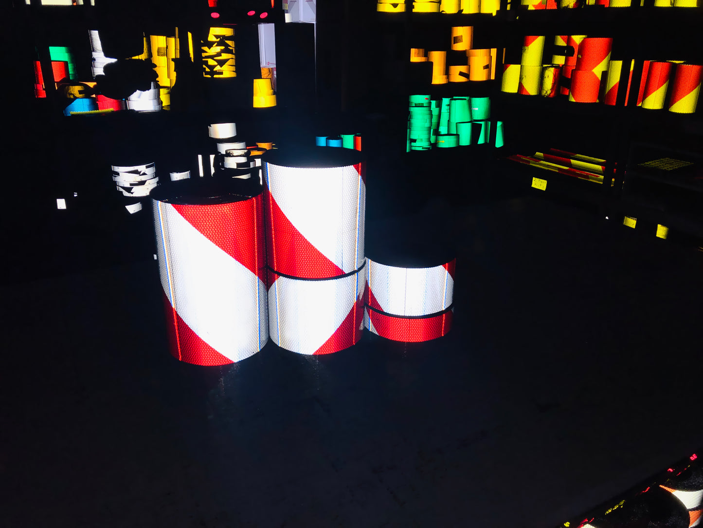 reflective red white prismatic type 4 barricade tape